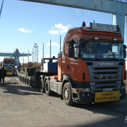 AsstrA-transportation-of-cylinder-tanks_1